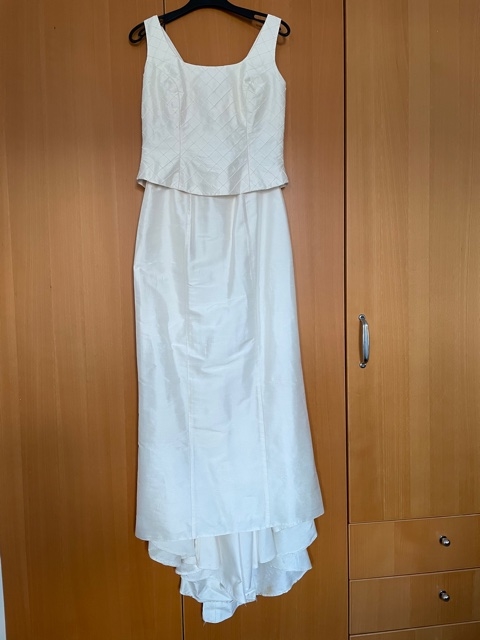 Precious wedding dress Vindress Colormix Two piece Long V-neck New (Un-Altered) Satin Size 36