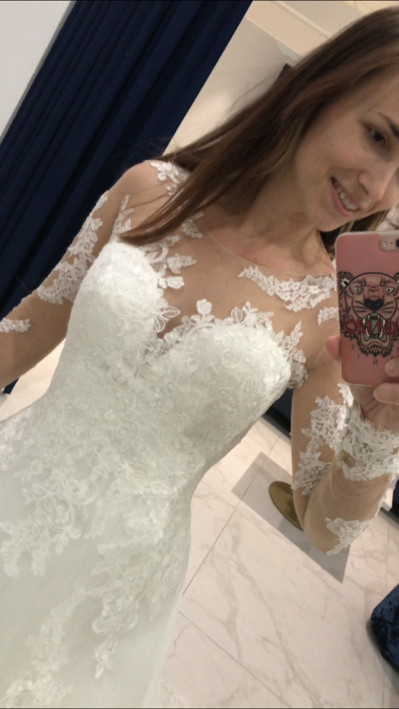 Luxuriöses Kleid Vindress Weiß Regular Long V-Ausschnitt Used Satin Größe 36