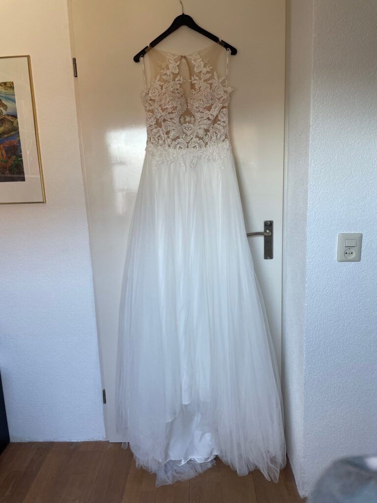 Belle robe de mariée Vindress White Regular Long V-neck Nouveau (non altéré) Tulle Taille 36