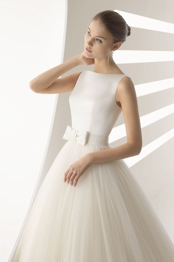 Adorable wedding dress Vindress Ivory Regular Long V-neck New (Un-Altered) Tulle Size 34