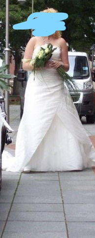 Robe de mariée moderne Vindress Ivoire Régulier Long Sans bretelles Nouveau (non altéré) Taille naturelle 42
