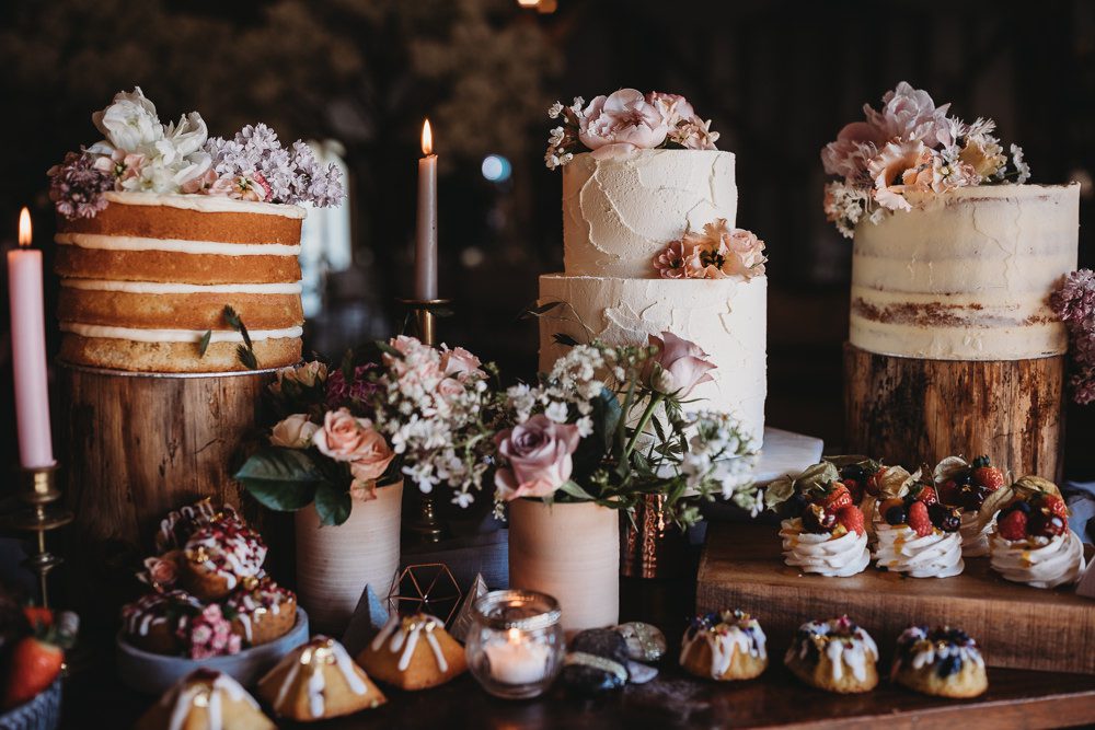 40+ Wedding Cake & Dessert Table Ideas – Strikingly Good