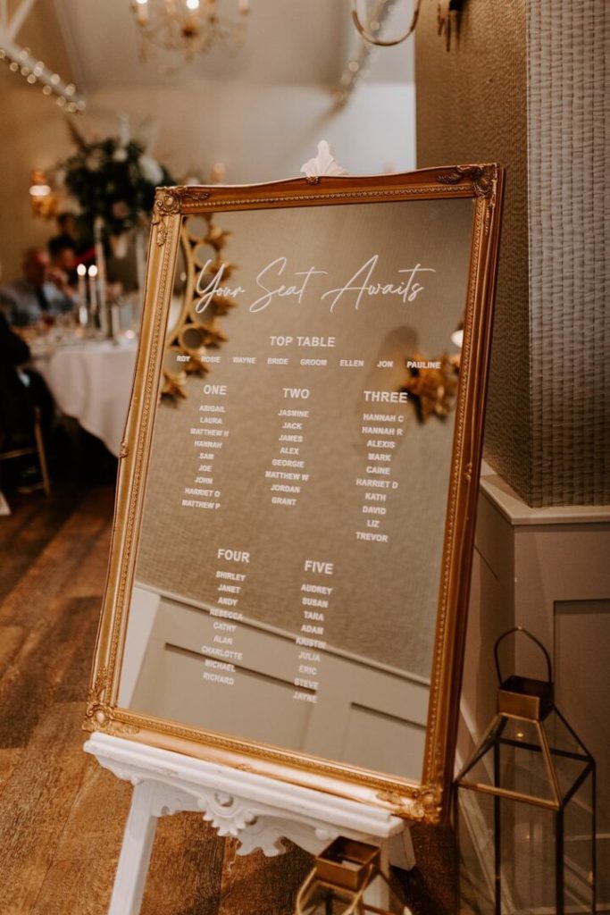 20+ Stylish Mirror Wedding Table Plan Ideas