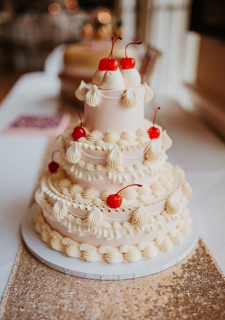 27 Vintage Wedding Cake Ideas – Designs To Inspire & Delight